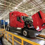 Producción de tractocamiones en Daimler Derramadero