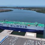 Glovis Leader, el buque de autos más grande del mundo, en el puerto de Lázaro Cárdenas, Michoacán.